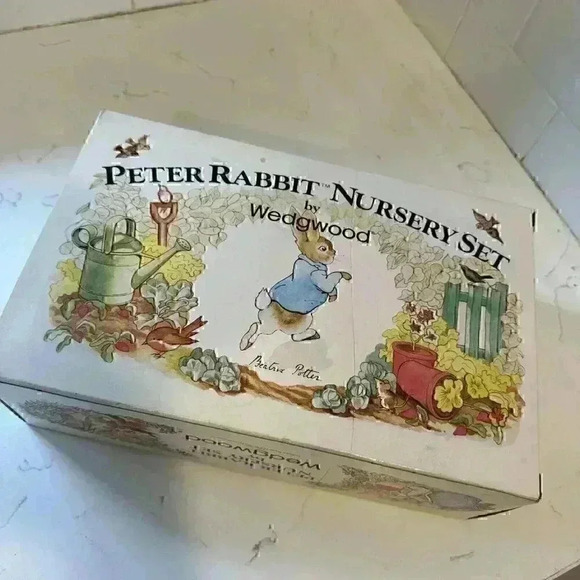 Vtg Wedgewood Beatrix Potter PETER RABBIT 3 Pc Children’s Tea Set With Box - Picture 4 of 12